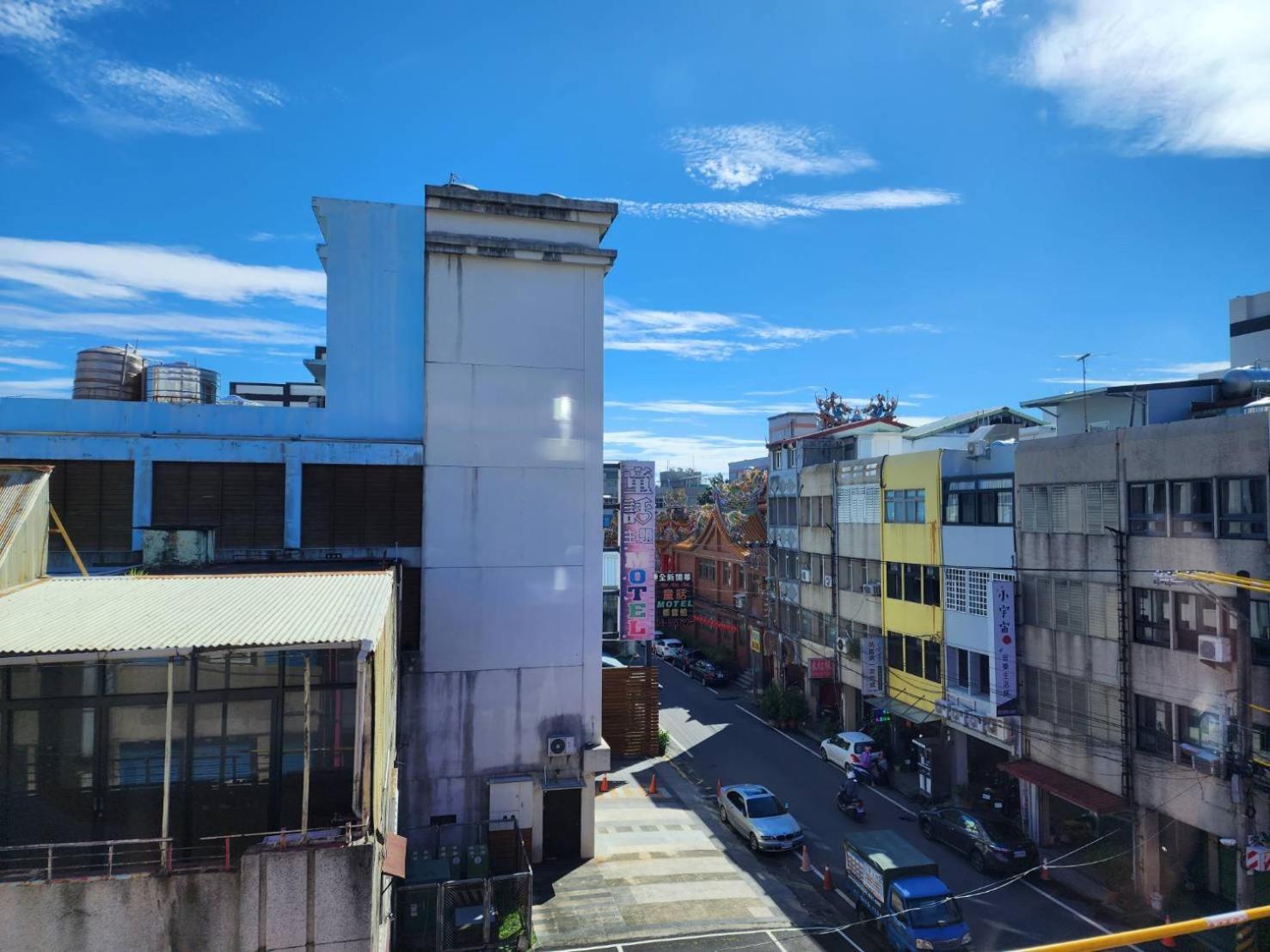 Pink Corner Hotel Hualien Buitenkant foto